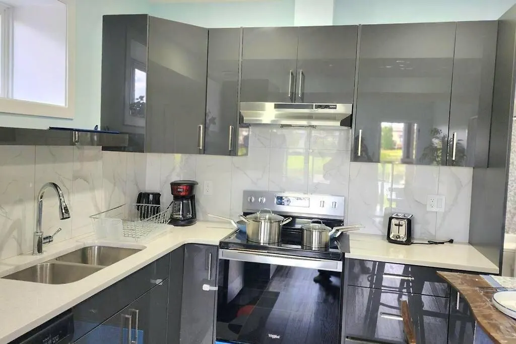 Holiday home Lake View 2 Bedroom Basement Edmonton