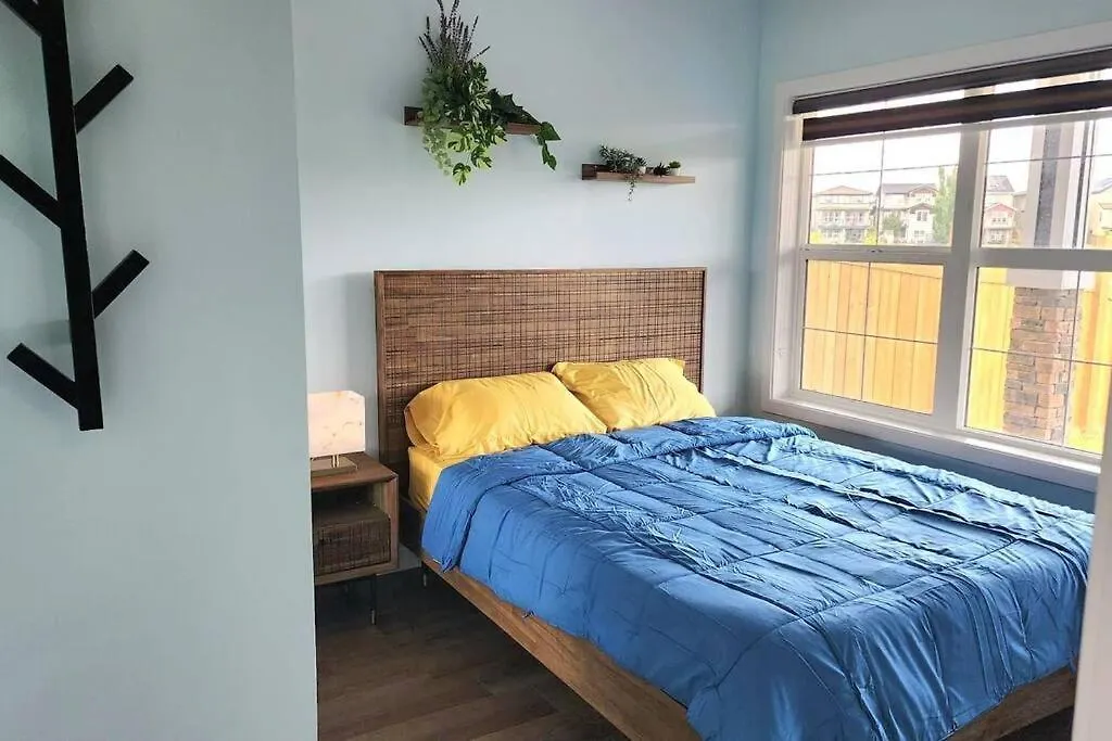 Lake View 2 Bedroom Basement Edmonton Holiday home